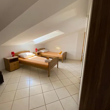 And Velnic, Krk Apartman Krk Town